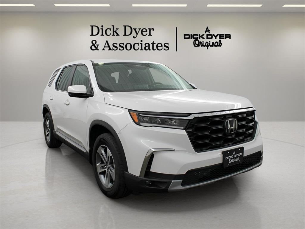 used 2024 Honda Pilot car, priced at $36,989