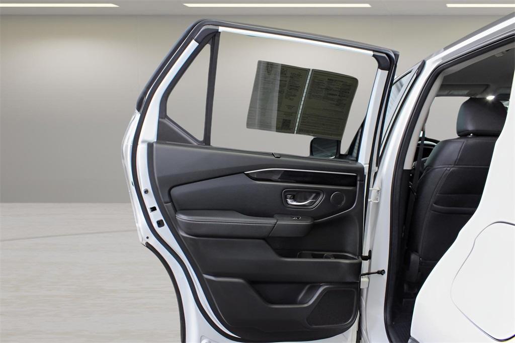 used 2024 Honda Pilot car, priced at $36,989