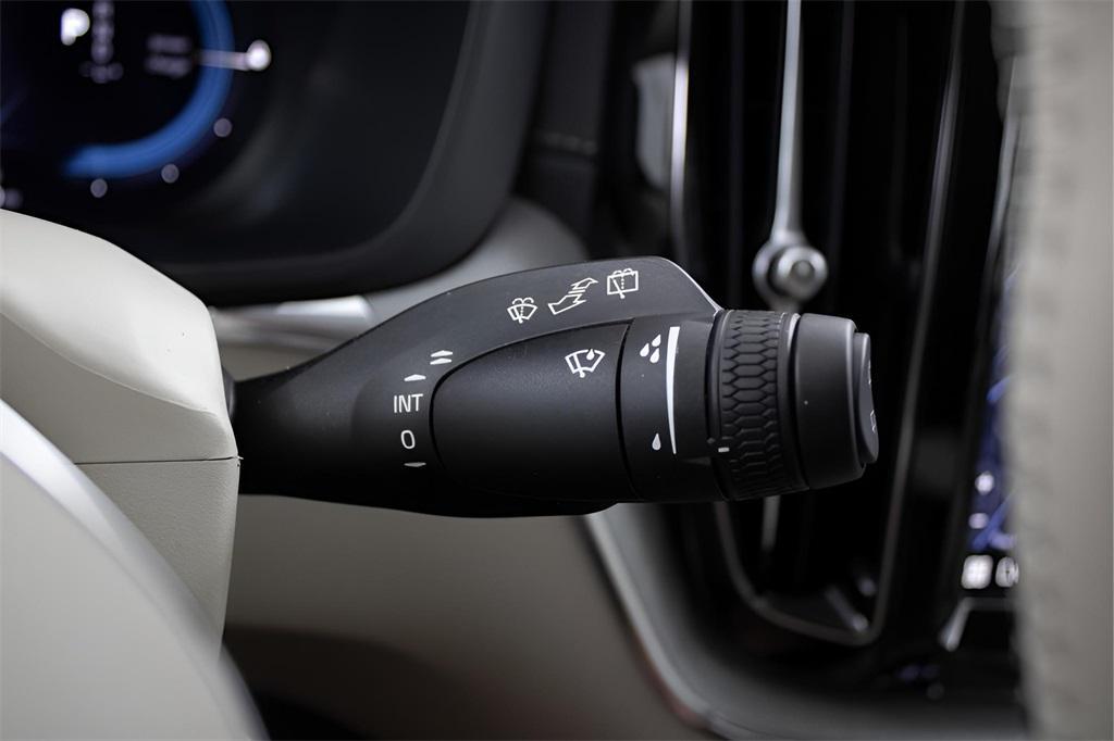 used 2024 Volvo XC60 Recharge Plug-In Hybrid car, priced at $59,989