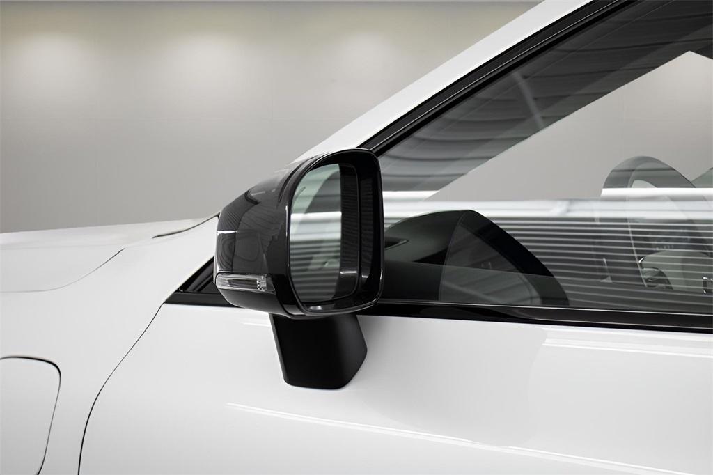 used 2024 Volvo XC60 Recharge Plug-In Hybrid car, priced at $59,989