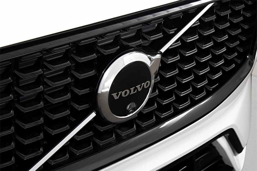 used 2024 Volvo XC60 Recharge Plug-In Hybrid car, priced at $59,989