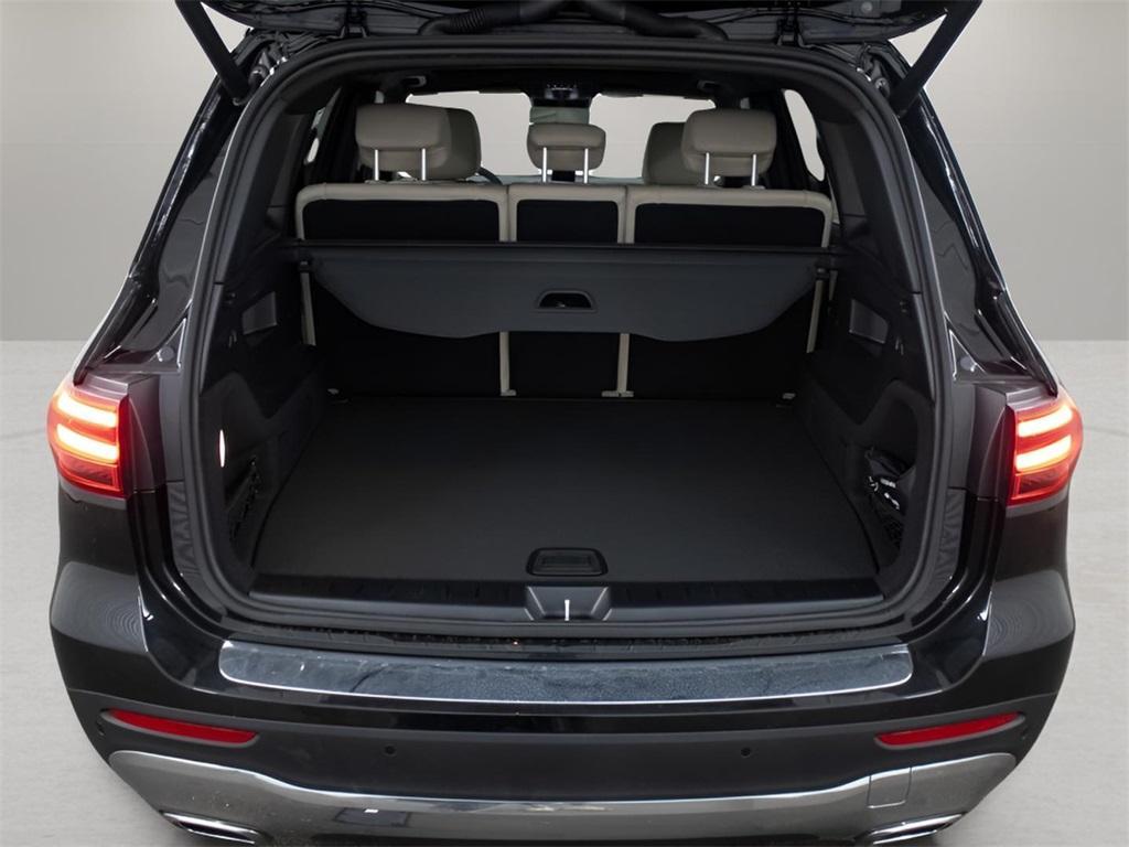 new 2025 Mercedes-Benz GLB 250 car, priced at $52,760