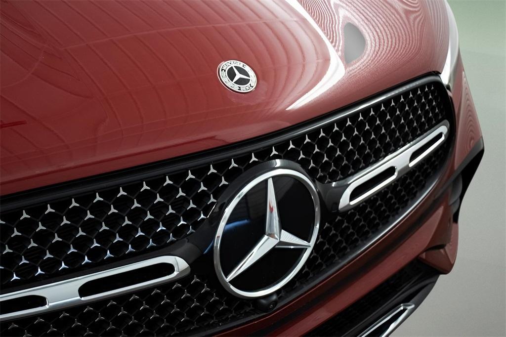 new 2025 Mercedes-Benz GLC 300 car, priced at $61,955