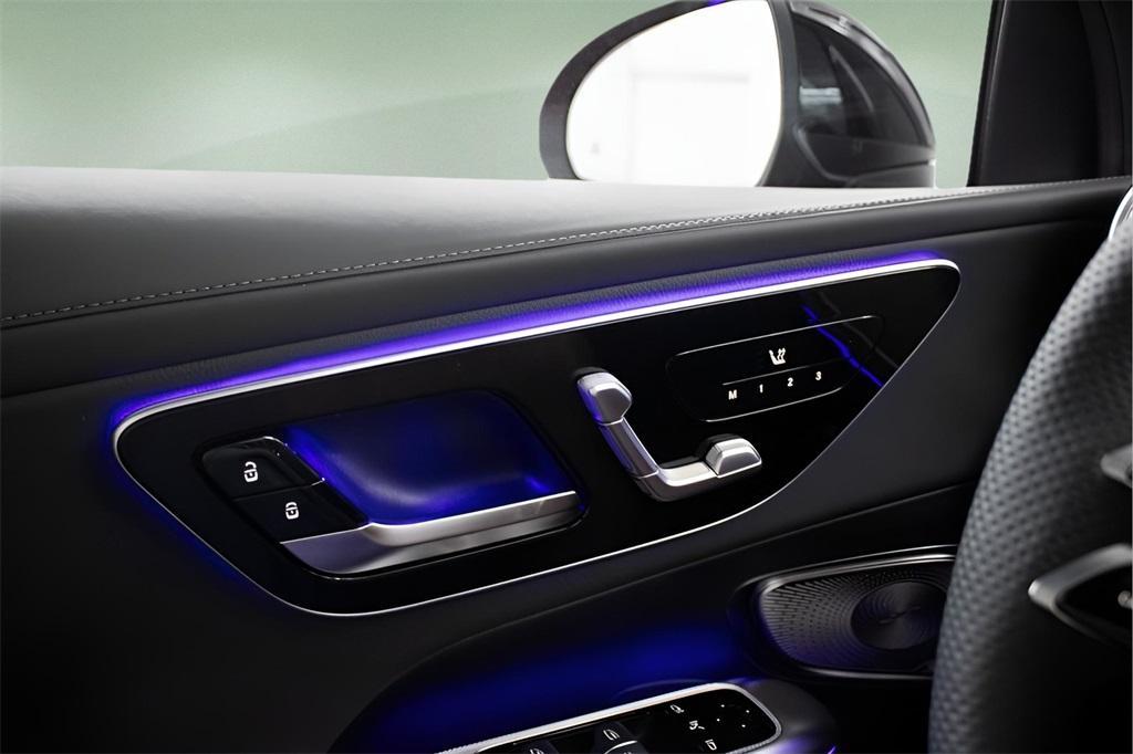 new 2025 Mercedes-Benz GLC 300 car, priced at $61,955