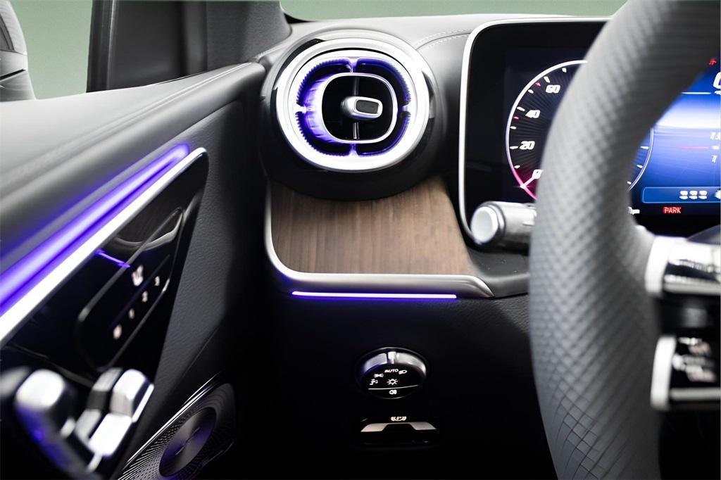 new 2025 Mercedes-Benz GLC 300 car, priced at $61,955