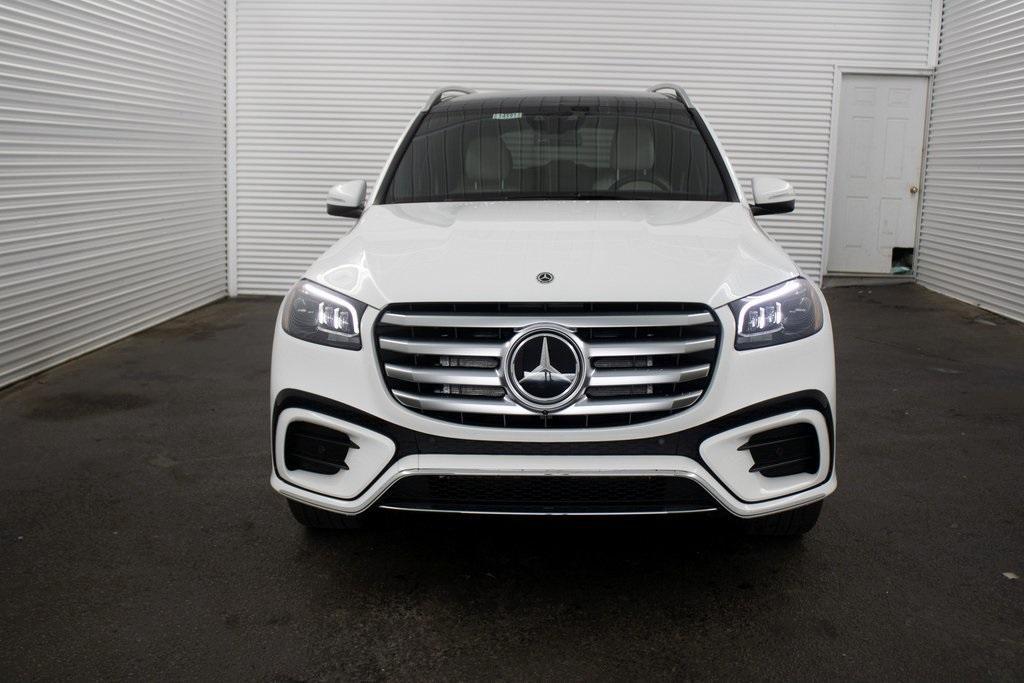 new 2025 Mercedes-Benz GLS 450 car, priced at $95,915