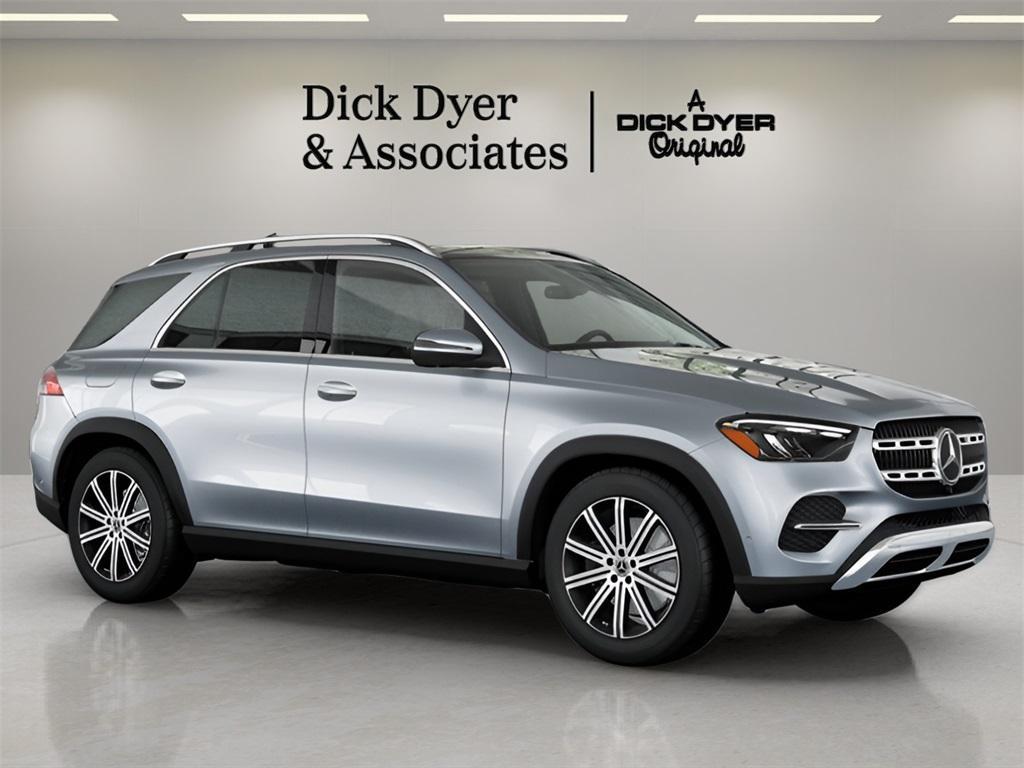 new 2025 Mercedes-Benz GLE 450 car, priced at $75,795