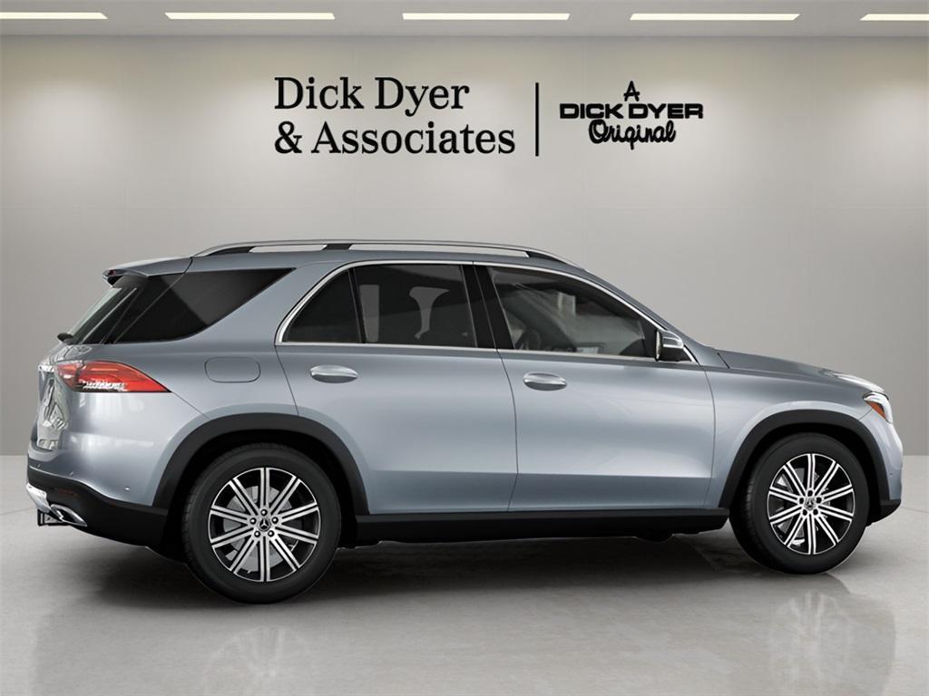 new 2025 Mercedes-Benz GLE 450 car, priced at $75,795
