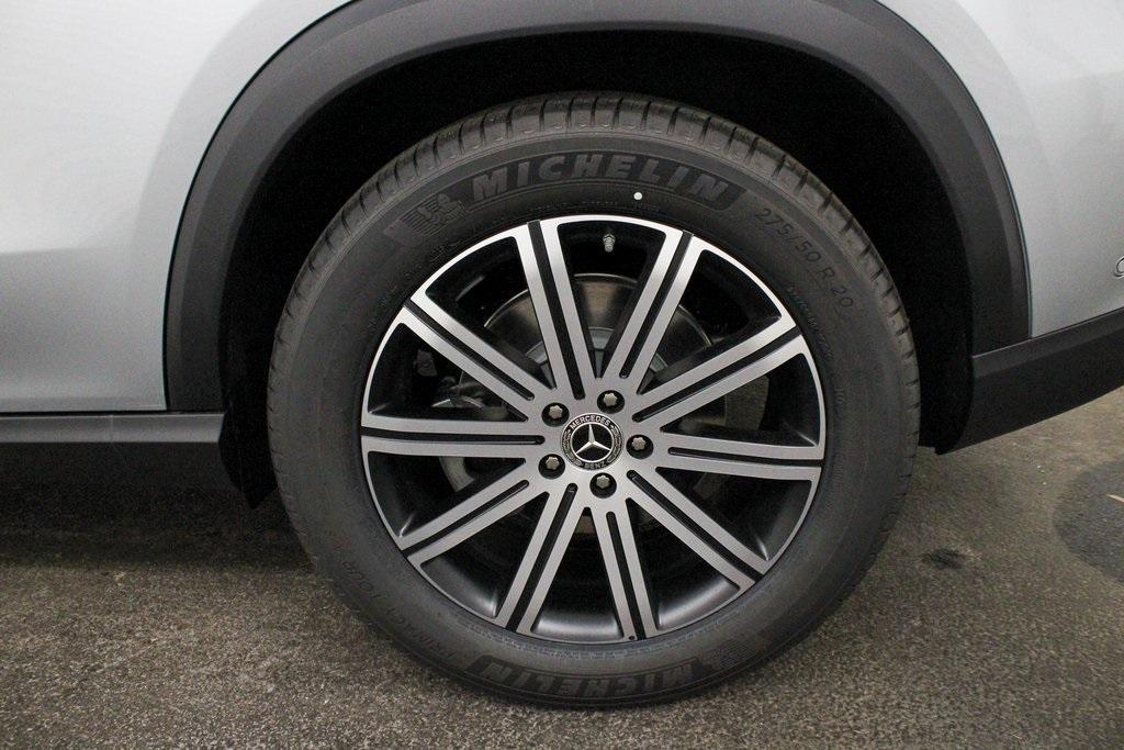 new 2025 Mercedes-Benz GLE 450 car, priced at $75,795