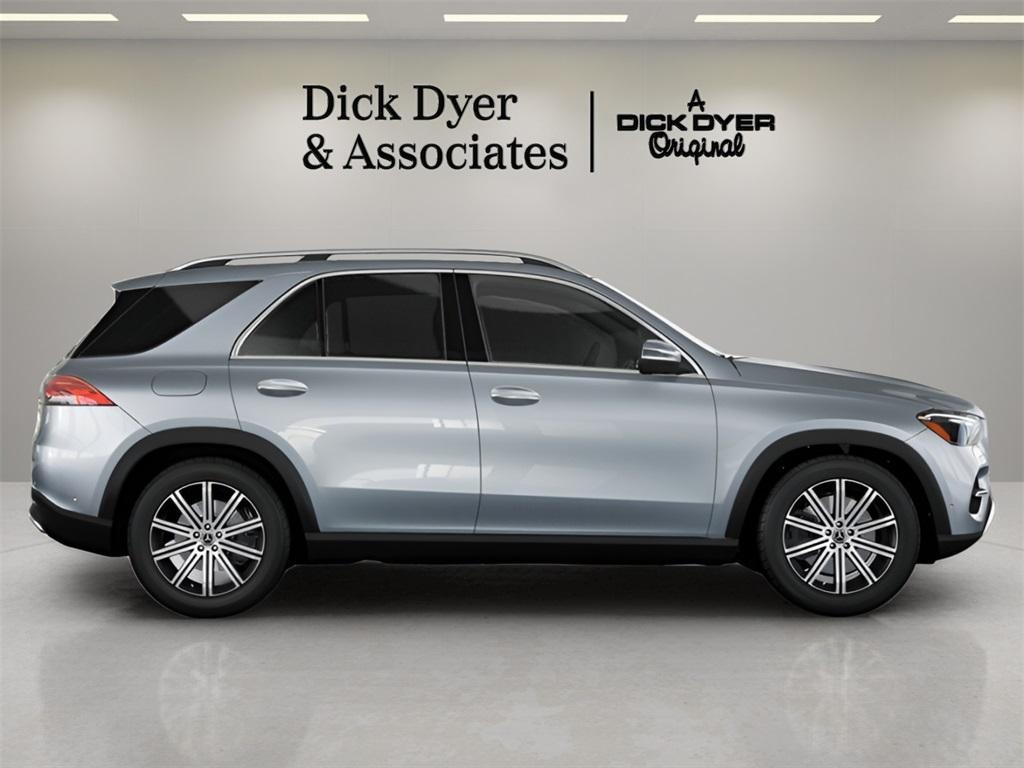 new 2025 Mercedes-Benz GLE 450 car, priced at $75,795