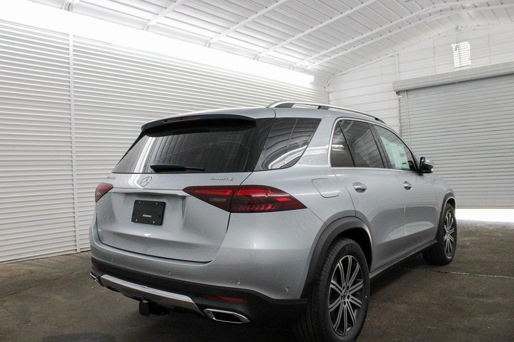 new 2025 Mercedes-Benz GLE 450 car, priced at $75,795