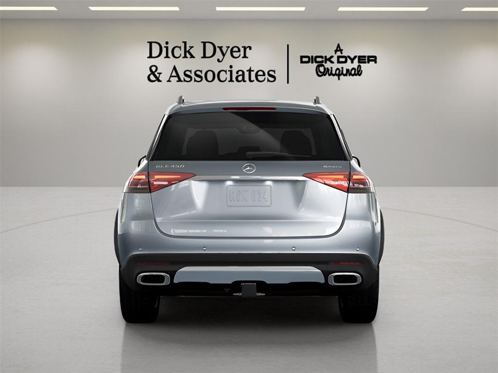 new 2025 Mercedes-Benz GLE 450 car, priced at $75,795