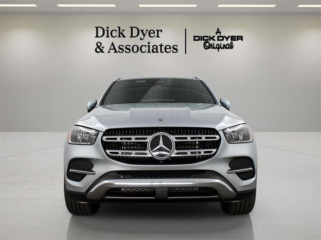 new 2025 Mercedes-Benz GLE 450 car, priced at $75,795