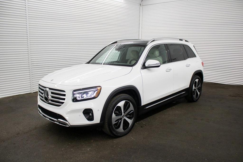 new 2024 Mercedes-Benz GLB 250 car, priced at $51,655
