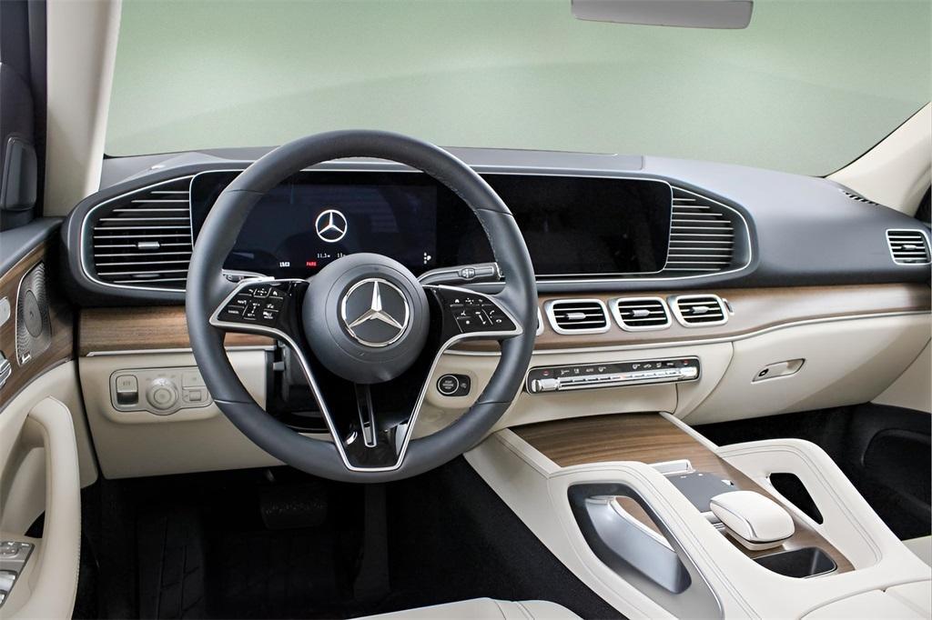 new 2025 Mercedes-Benz GLE 350 car, priced at $72,685