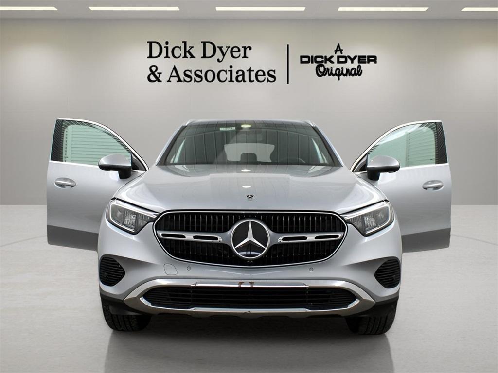 new 2025 Mercedes-Benz GLC 300 car, priced at $55,965