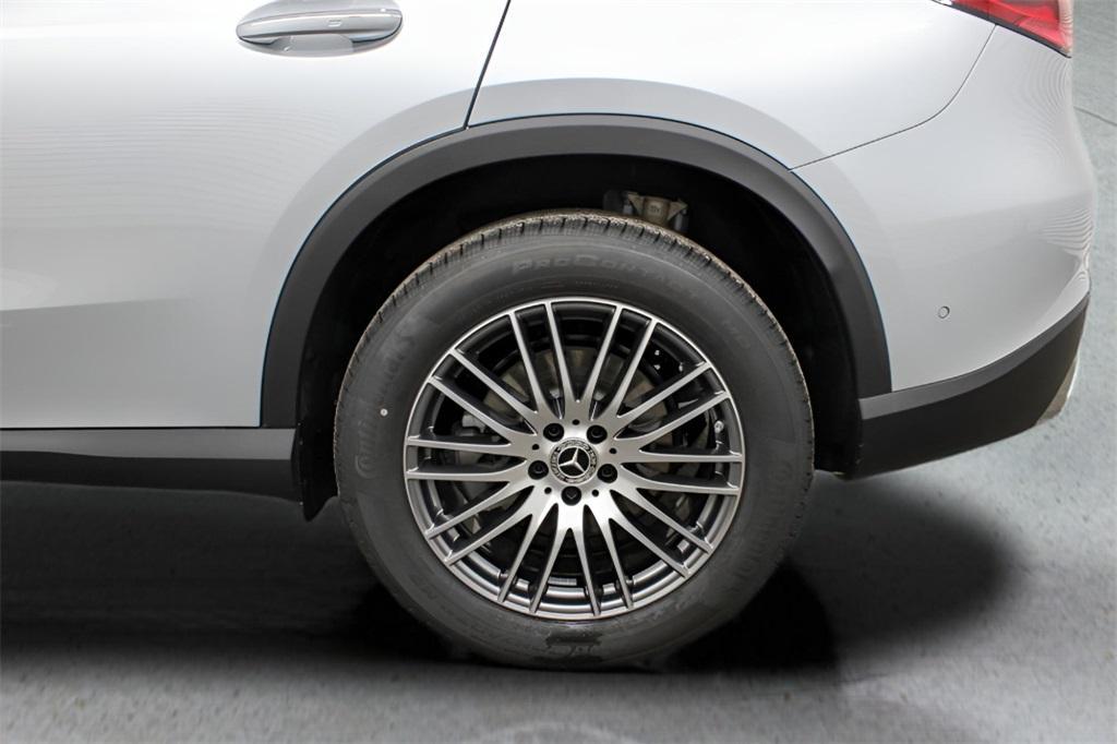 new 2025 Mercedes-Benz GLC 300 car, priced at $55,965