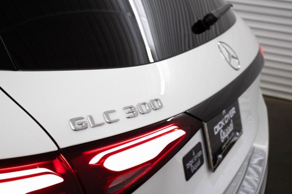 new 2023 Mercedes-Benz GLC 300 car, priced at $59,360