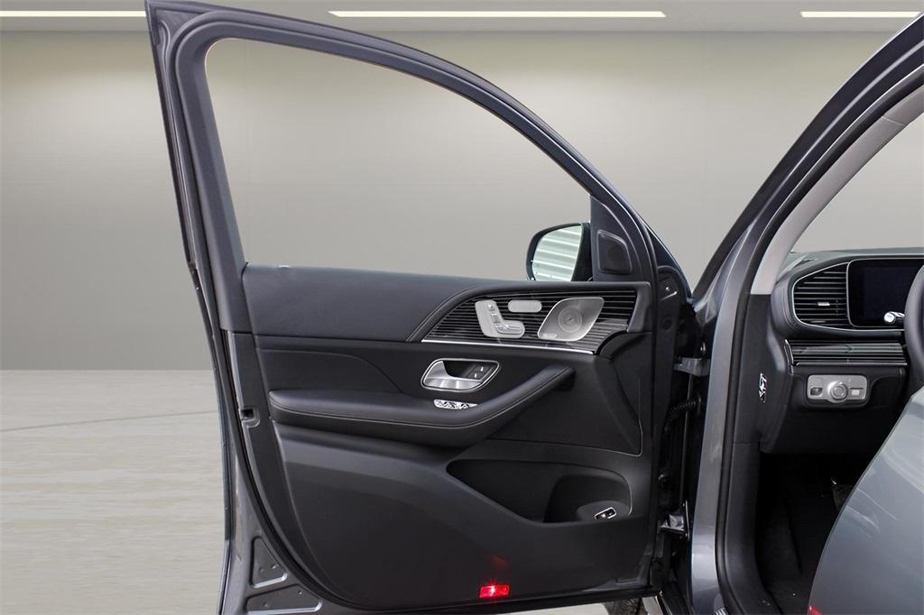 new 2025 Mercedes-Benz GLE 350 car, priced at $75,325