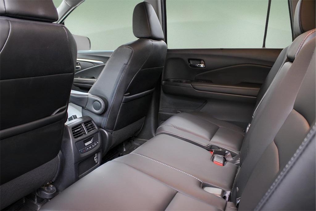 used 2022 Honda Pilot car, priced at $31,489