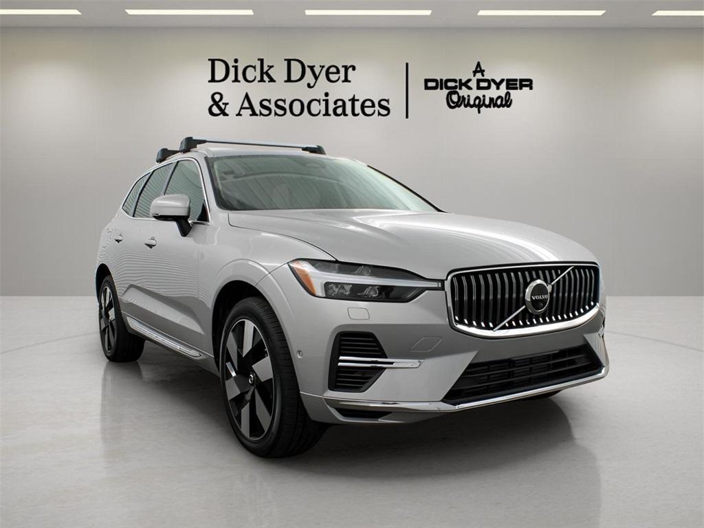 used 2023 Volvo XC60 Recharge Plug-In Hybrid car, priced at $49,989