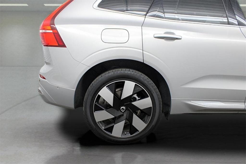 used 2023 Volvo XC60 Recharge Plug-In Hybrid car, priced at $49,989
