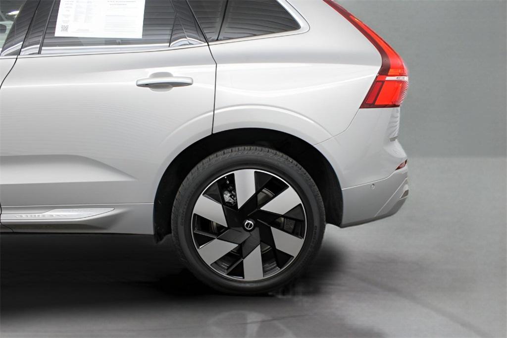 used 2023 Volvo XC60 Recharge Plug-In Hybrid car, priced at $49,989