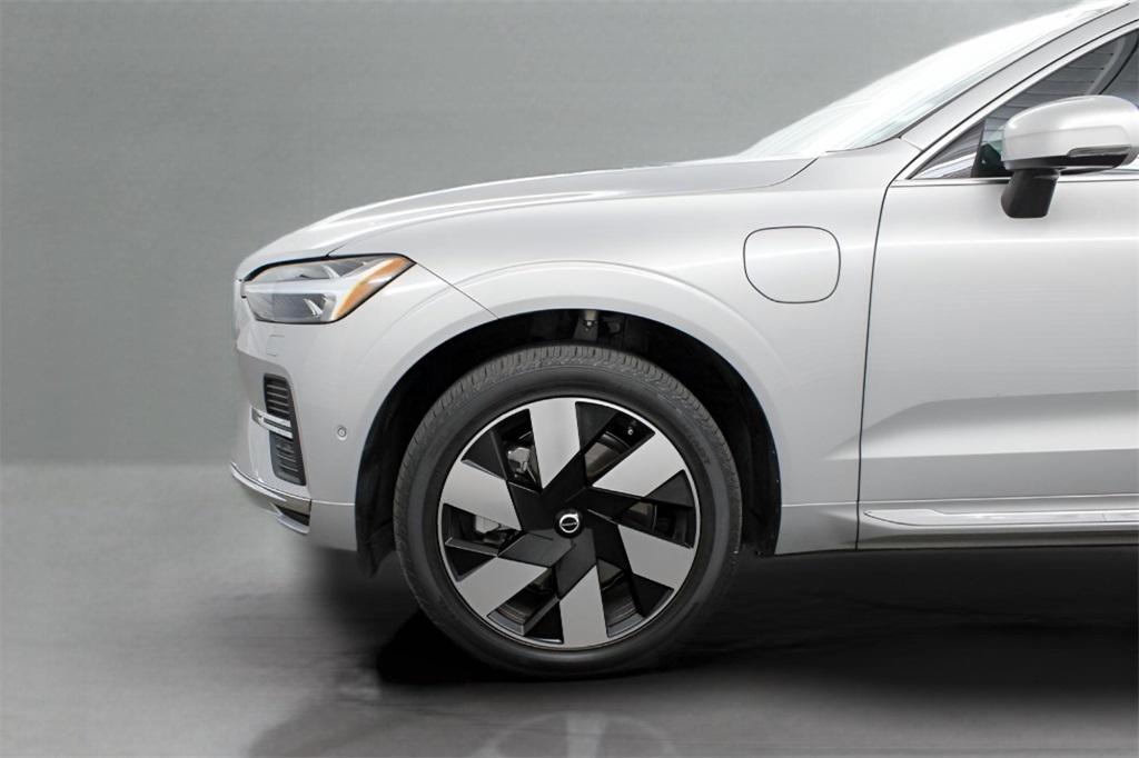 used 2023 Volvo XC60 Recharge Plug-In Hybrid car, priced at $49,989