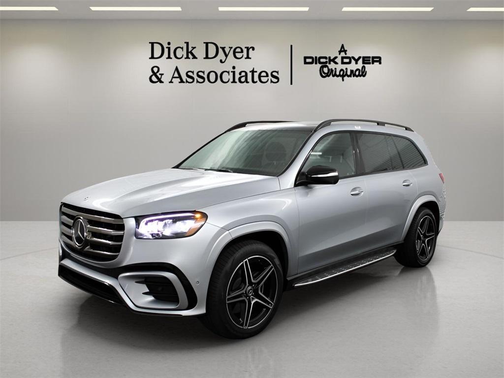 new 2025 Mercedes-Benz GLS 450 car, priced at $95,865