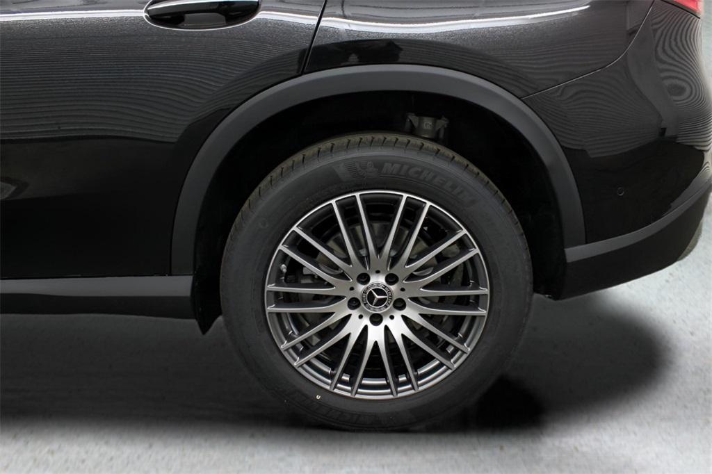 new 2025 Mercedes-Benz GLC 300 car, priced at $57,665