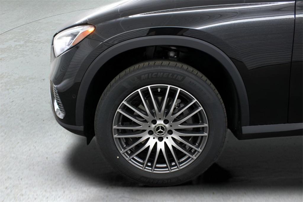 new 2025 Mercedes-Benz GLC 300 car, priced at $57,665