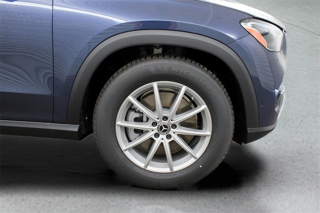 new 2025 Mercedes-Benz GLE 450 car, priced at $73,590