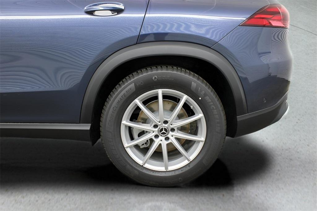 new 2025 Mercedes-Benz GLE 450 car, priced at $73,590