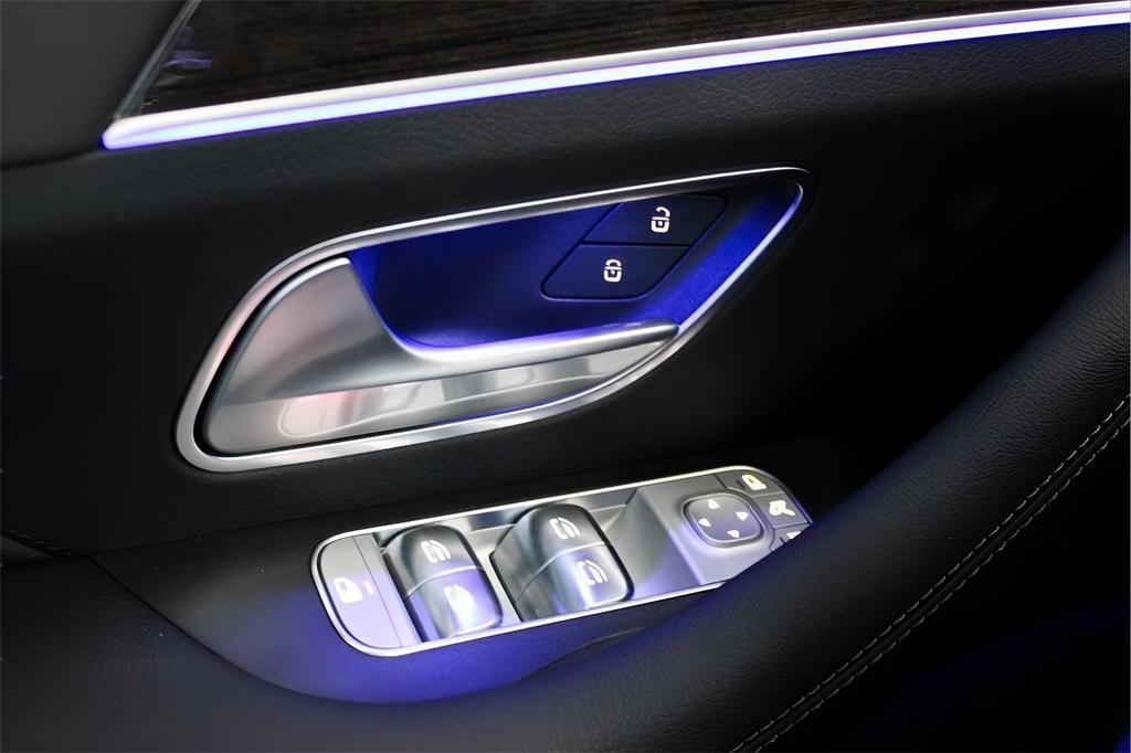 new 2025 Mercedes-Benz GLE 350 car, priced at $63,705