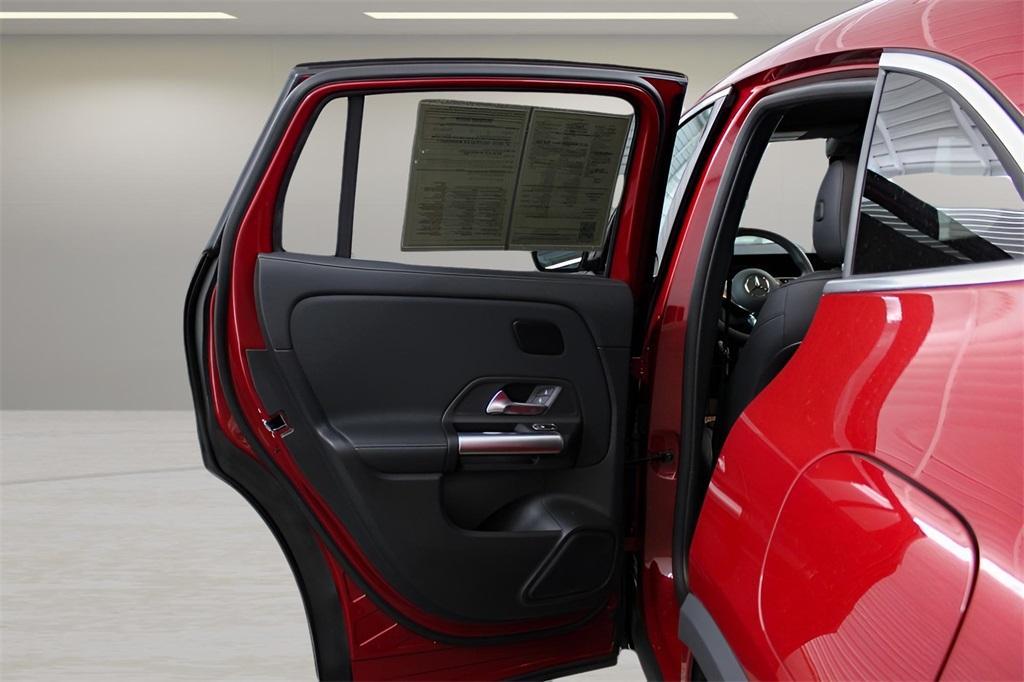 used 2025 Mercedes-Benz GLA 250 car, priced at $41,989