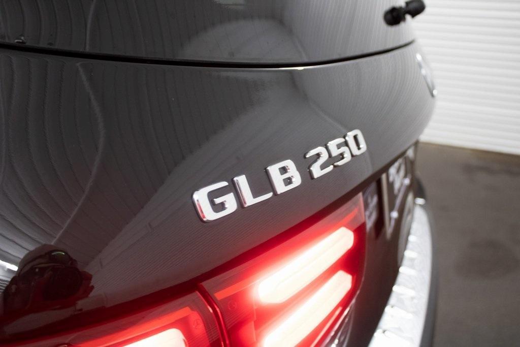 new 2024 Mercedes-Benz GLB 250 car, priced at $51,215