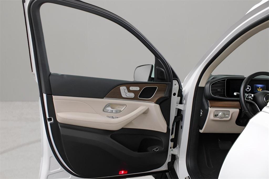 used 2024 Mercedes-Benz GLE 350 car, priced at $61,989