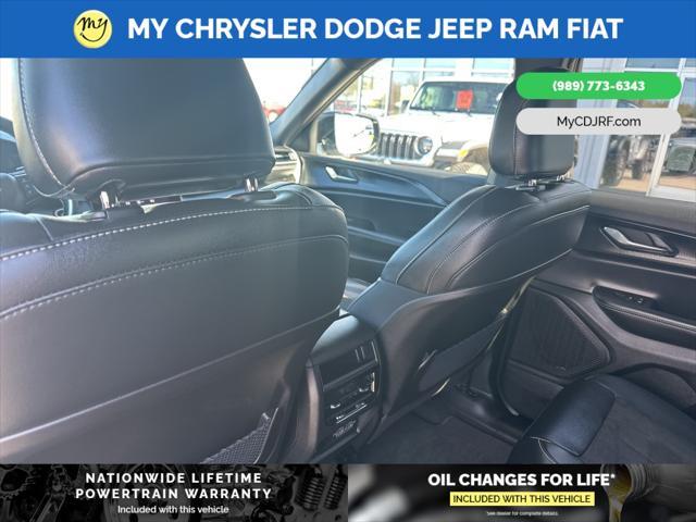 new 2025 Jeep Grand Cherokee car, priced at $41,946