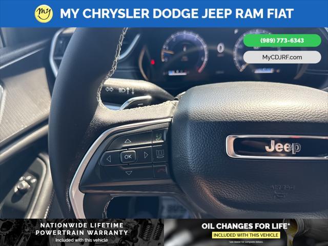 new 2025 Jeep Grand Cherokee car, priced at $37,392
