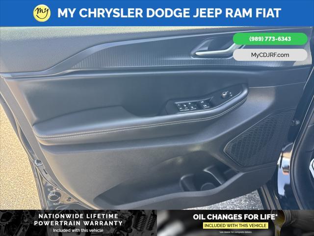 new 2025 Jeep Grand Cherokee car, priced at $37,392