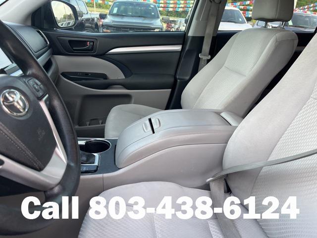 used 2015 Toyota Highlander car, priced at $12,999