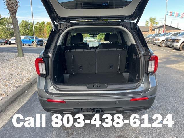 new 2025 Ford Explorer car, priced at $40,956