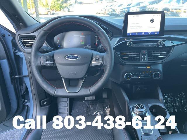 used 2025 Ford Escape car, priced at $25,999