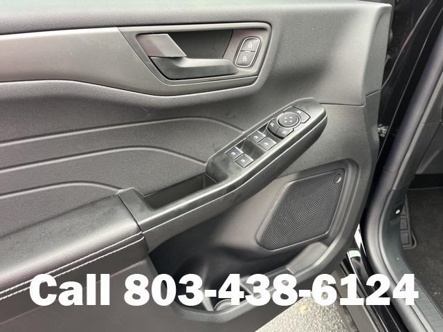 new 2025 Ford Escape car, priced at $25,037