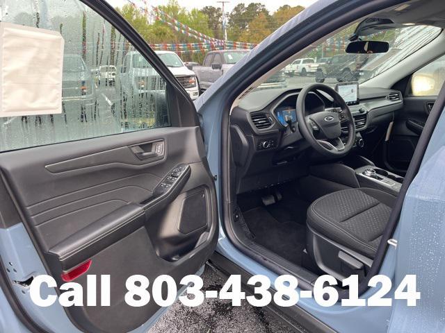 new 2025 Ford Escape car, priced at $29,002