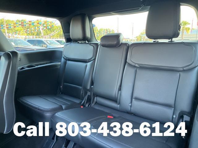 new 2025 Ford Expedition car, priced at $83,990