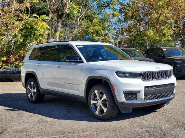 new 2024 Jeep Grand Cherokee L car, priced at $43,307