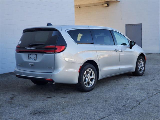 new 2024 Chrysler Pacifica car, priced at $44,328