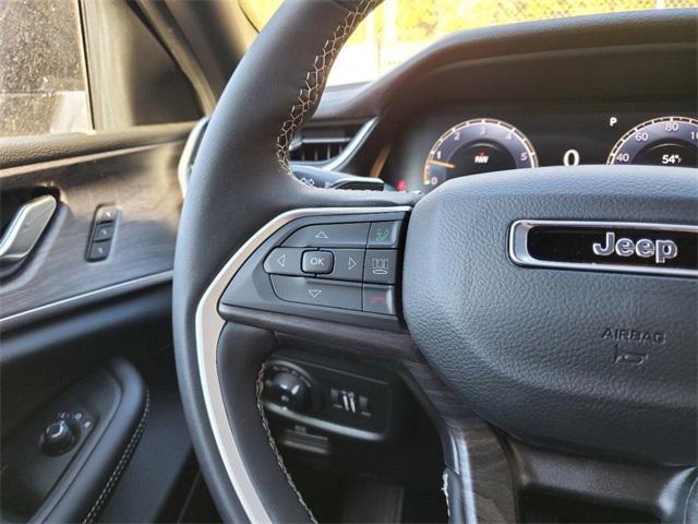 new 2024 Jeep Grand Cherokee car, priced at $45,189