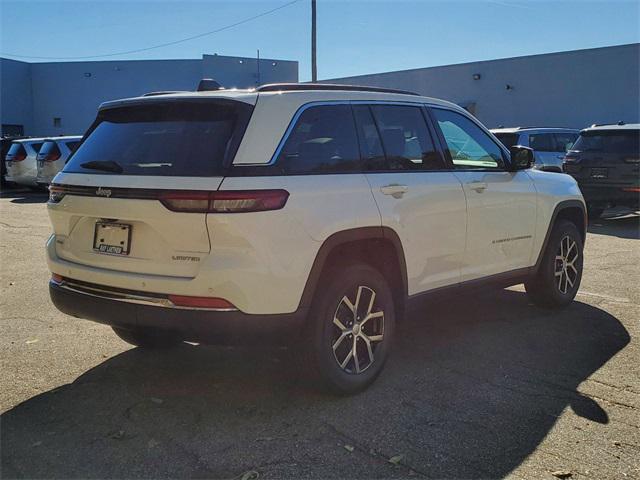 new 2024 Jeep Grand Cherokee car, priced at $42,701